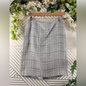 Karl Lagerfeld Womens Tweed Plaid White Skirt Slit Back Size 8